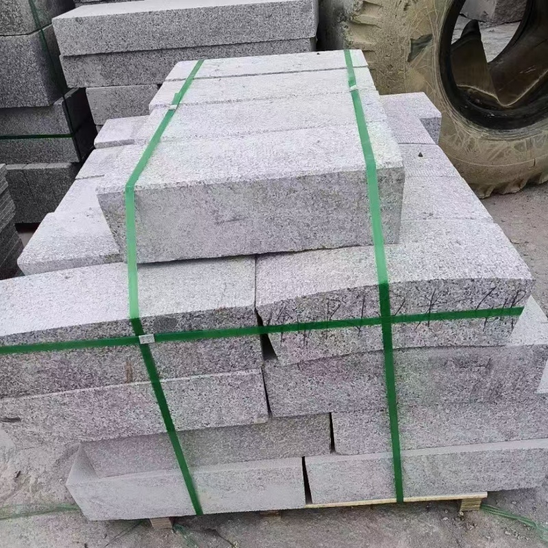 哈尔滨芝麻白路沿石厂家